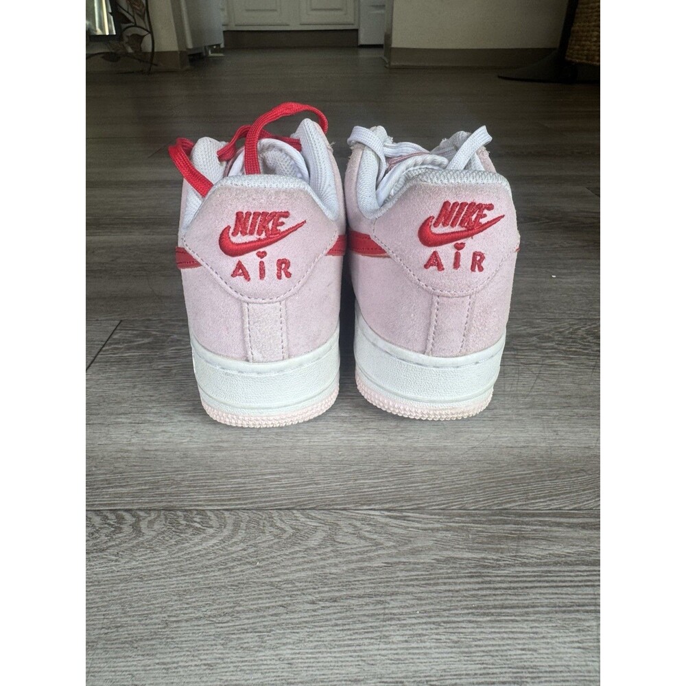 Nike Air Force 1 Low 07 QS Valentine’s Day Love Letter Pink Red DD3384-600 Suede - Picture 4 of 16